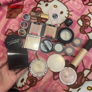 Huge Highlighter Bundle – 18+ Items | Mixed Brands | Pre-Loved Glow Kit